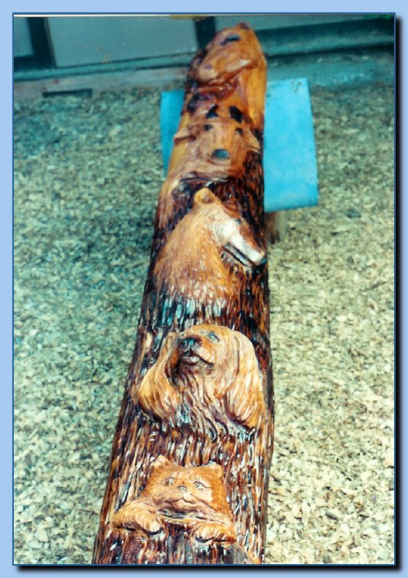 2 091 Totem Non Traditional Animal Pole Archive